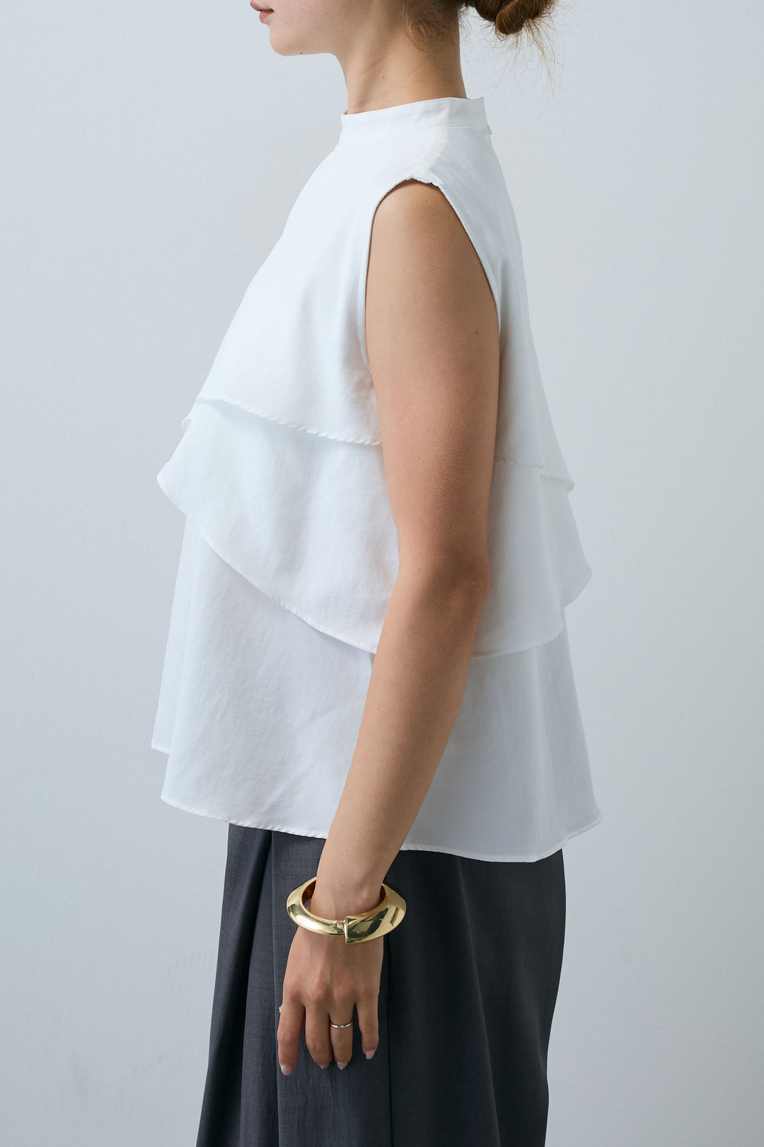 [予約/SET]アシンメトリーフレアーノースリーブブラウス+フェイクレザーベルトセンタータックパンツ(2set)