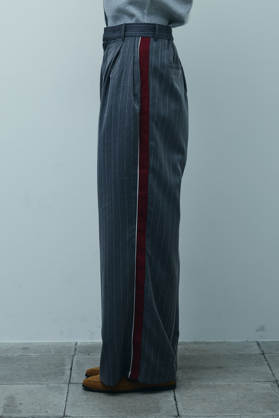 [予約/SET]アシメブラウス+ピンストライプサイドラインワイドパンツ(2set)