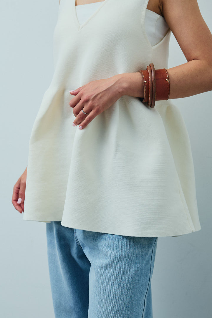 [予約]2wayぺプラムニットトップス