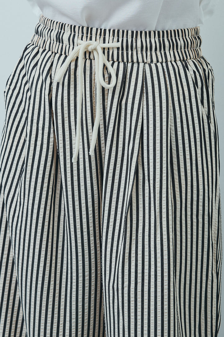 [予約/SET]シアーバックツイストノースリトップス+コード刺繍ベロアキャミ+ストライプ柄イージーパンツ(3set)