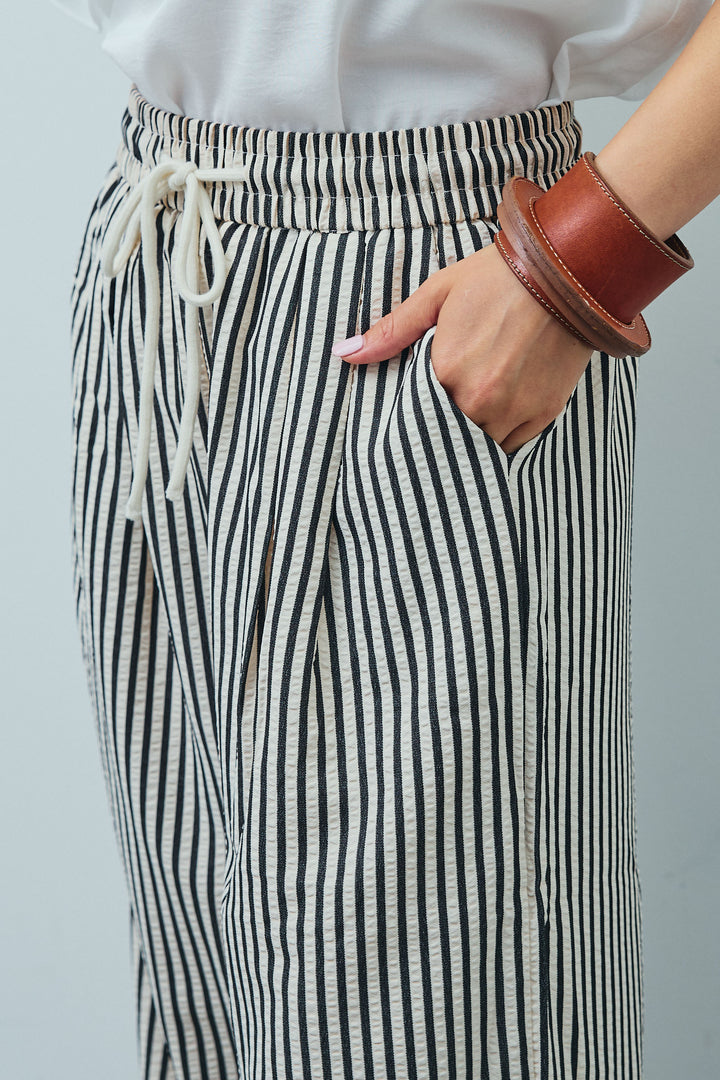 [予約/SET]シアーバックツイストノースリトップス+コード刺繍ベロアキャミ+ストライプ柄イージーパンツ(3set)