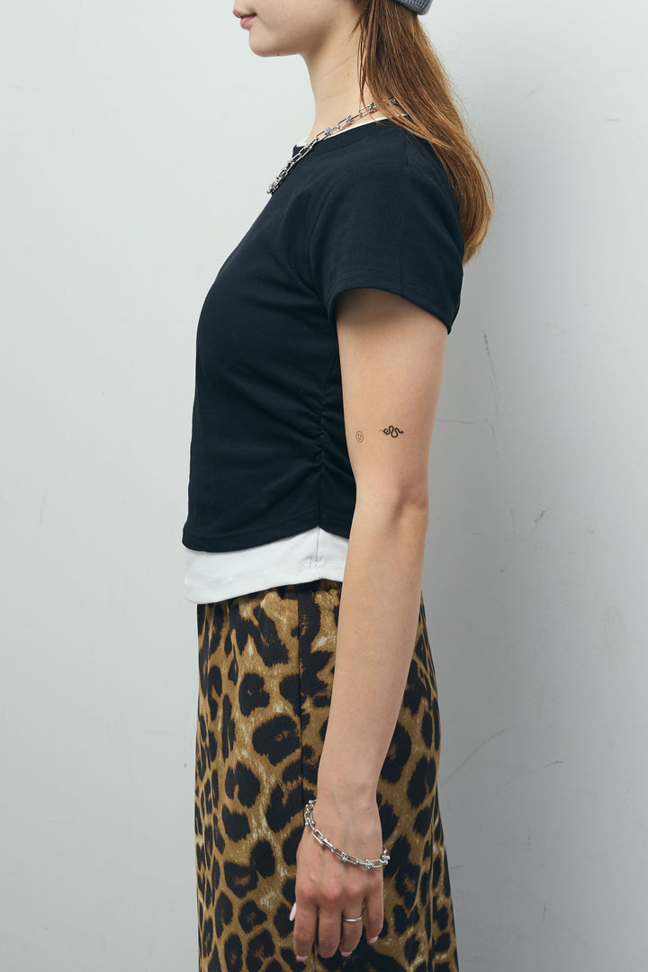[予約/SET]サイドシャーリングレイヤードTシャツ+レオパードナロースカート(2set)