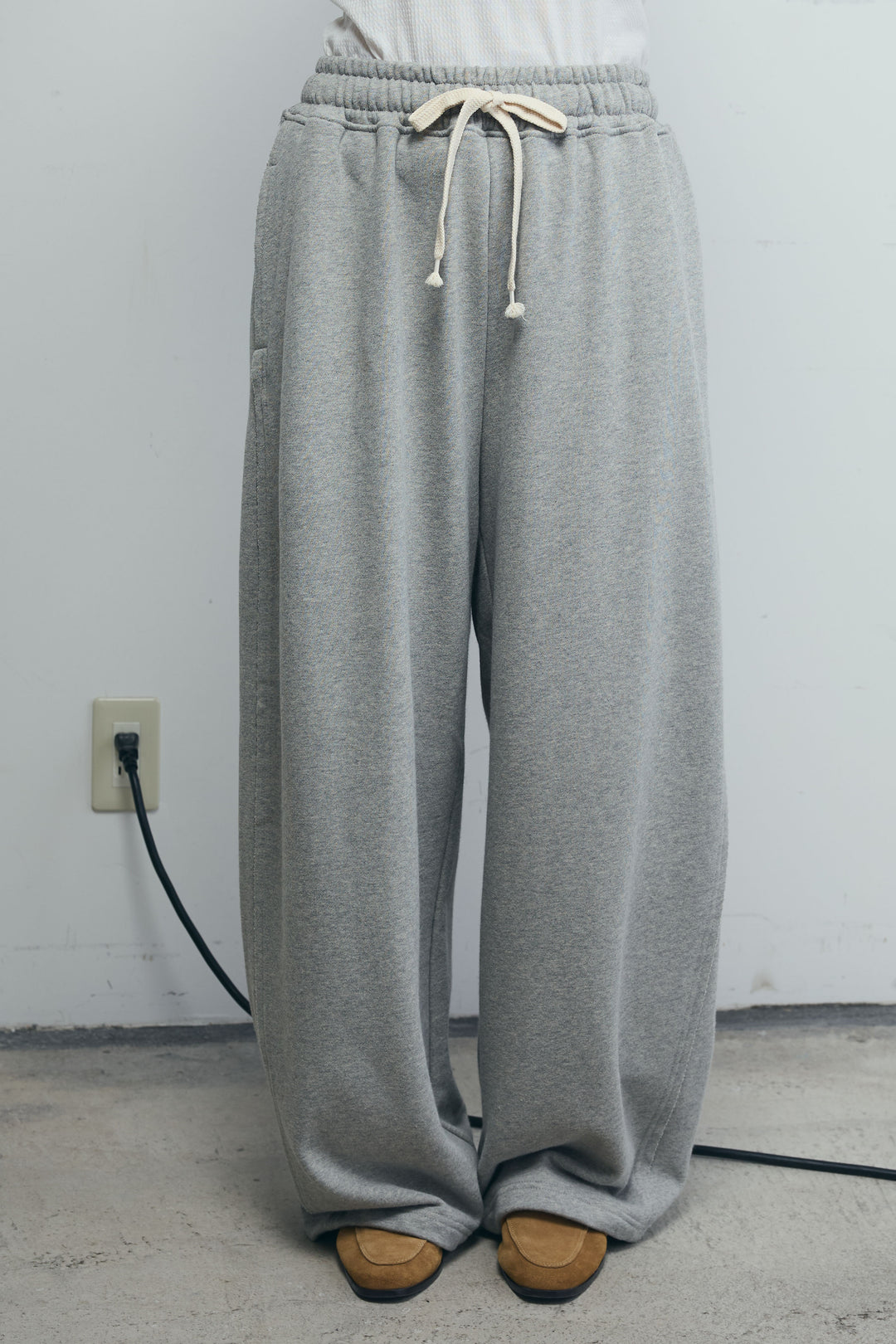 [予約/SET]フェイクスエードベスト+ルーズワイドスウェットパンツ(2set)