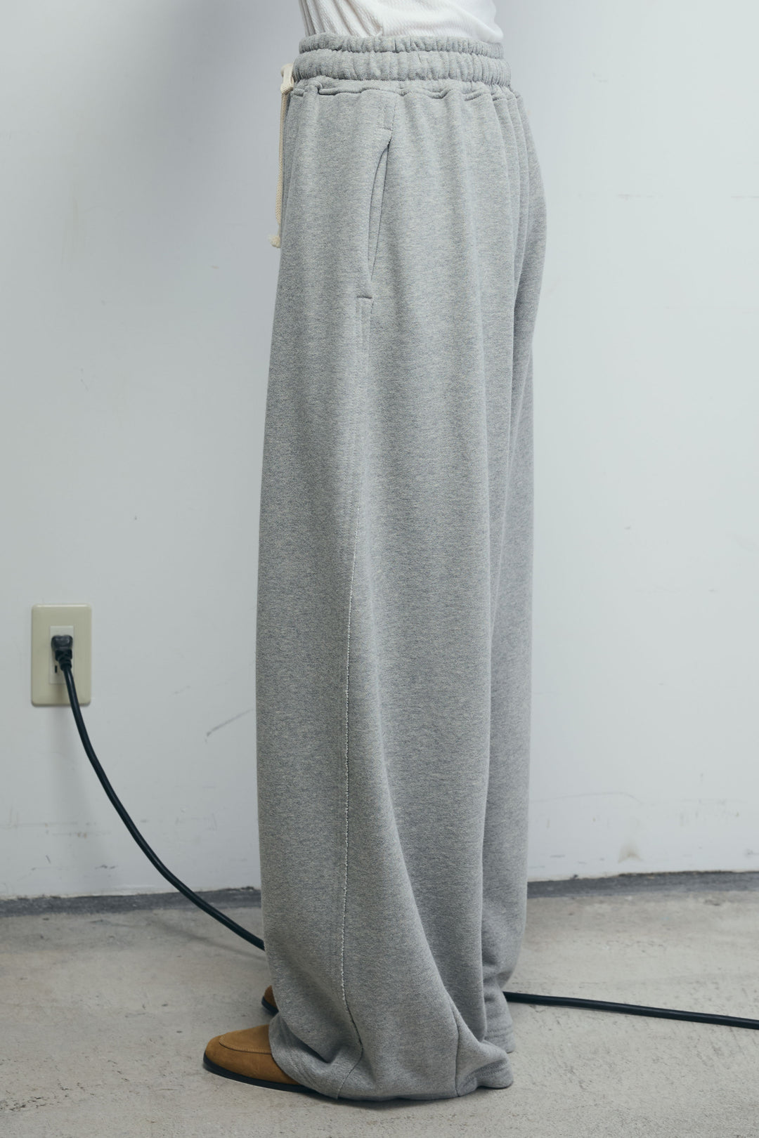 [予約/SET]フェイクスエードベスト+ルーズワイドスウェットパンツ(2set)