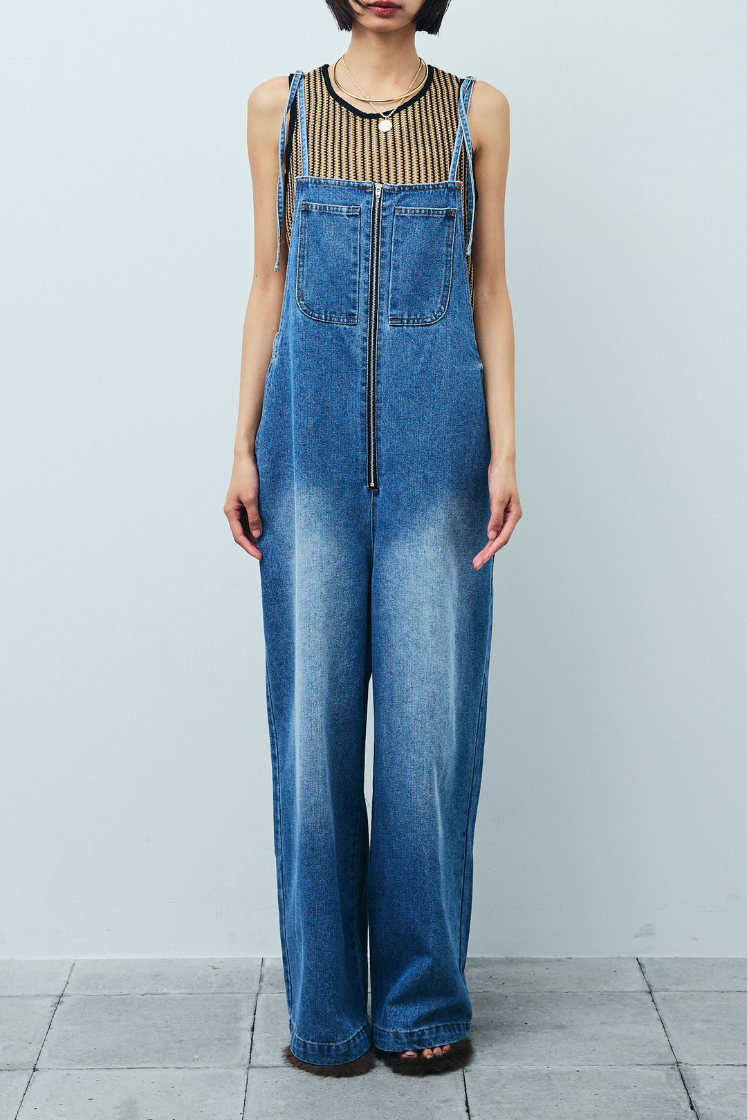 [予約/SET]アシメボタンデニムベスト+ストライプレースタンクトップ+フロントジップストラップデザインデニムサロペット(3set)