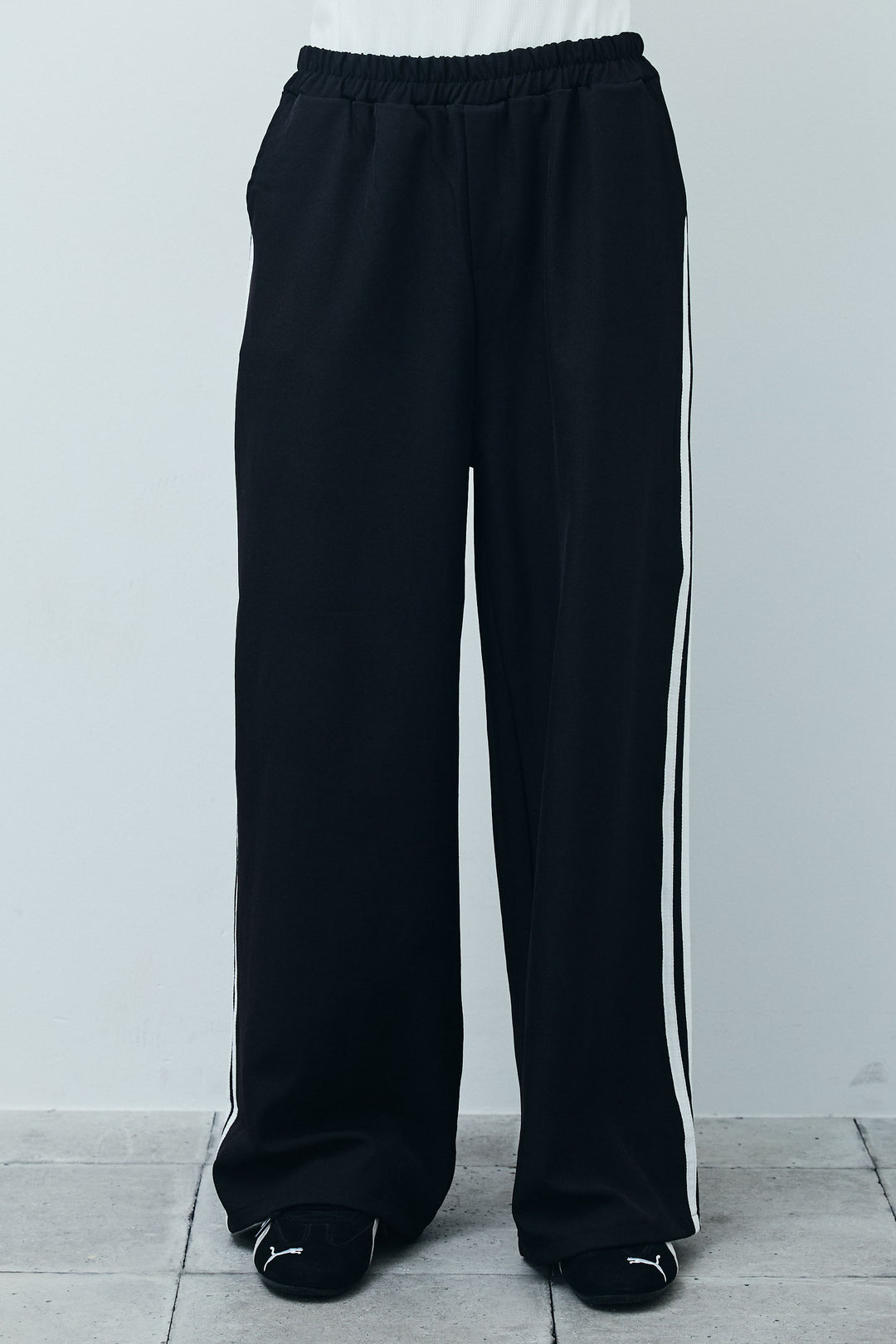 サイドラインワイドパンツ