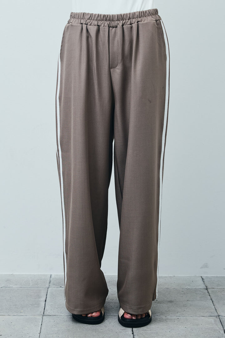 サイドラインワイドパンツ