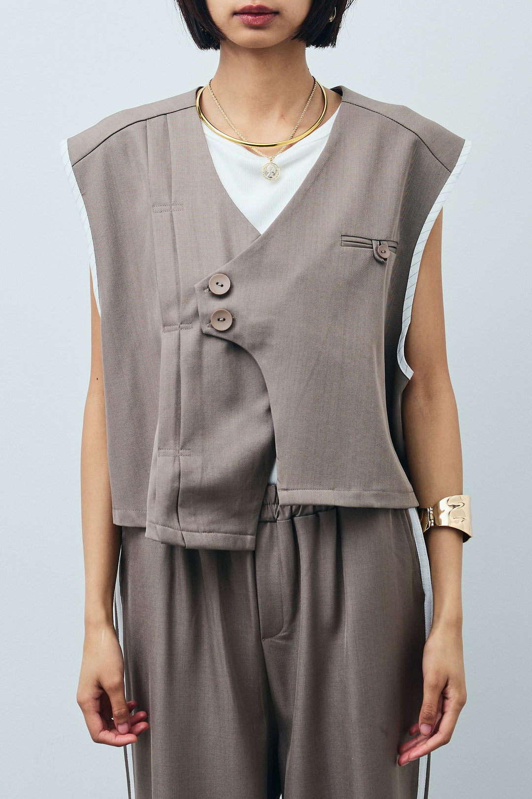 [予約]アシンメトリーデザインジレ