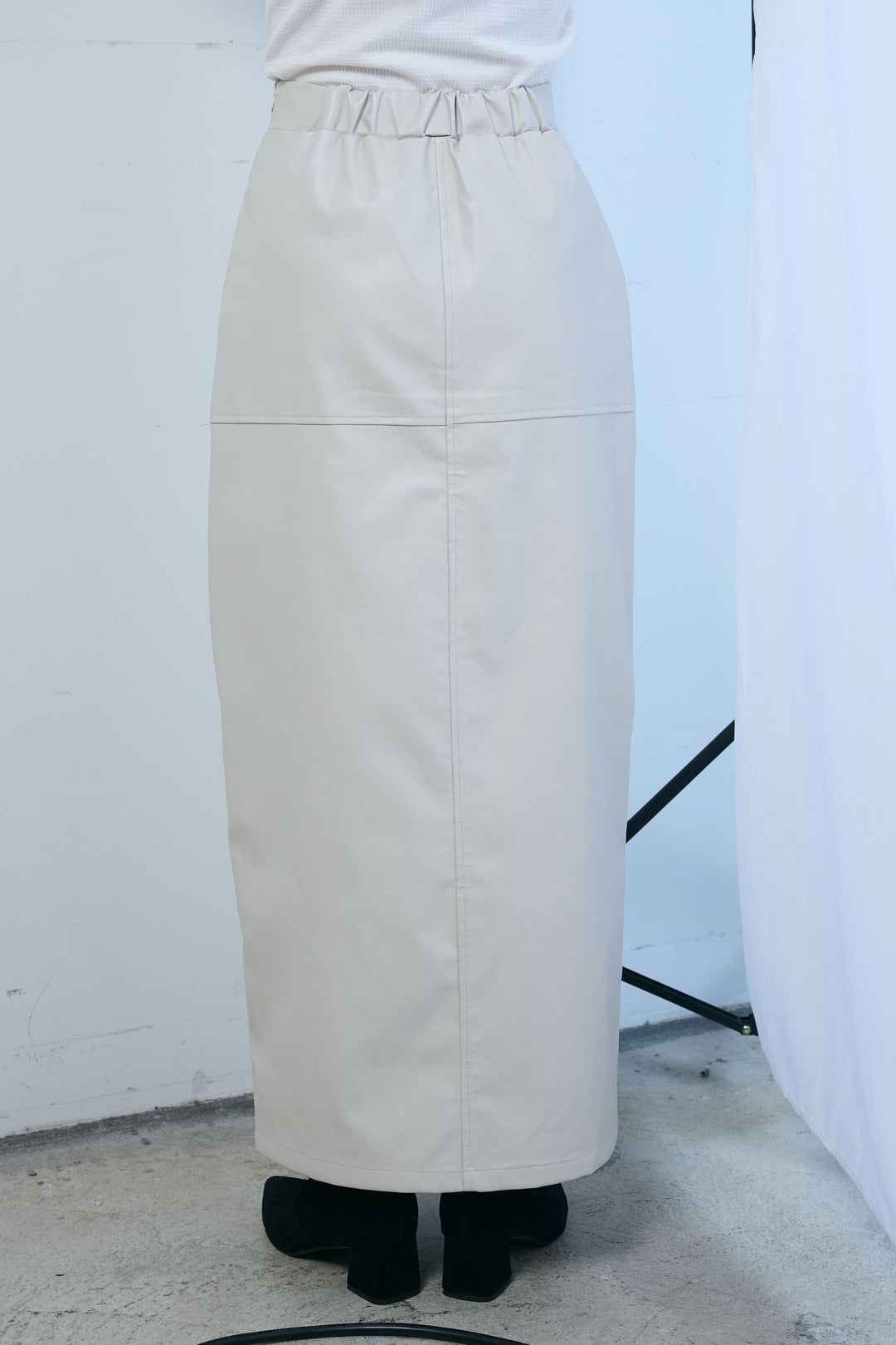 [予約]エコレザーバックスリットペンシルスカート