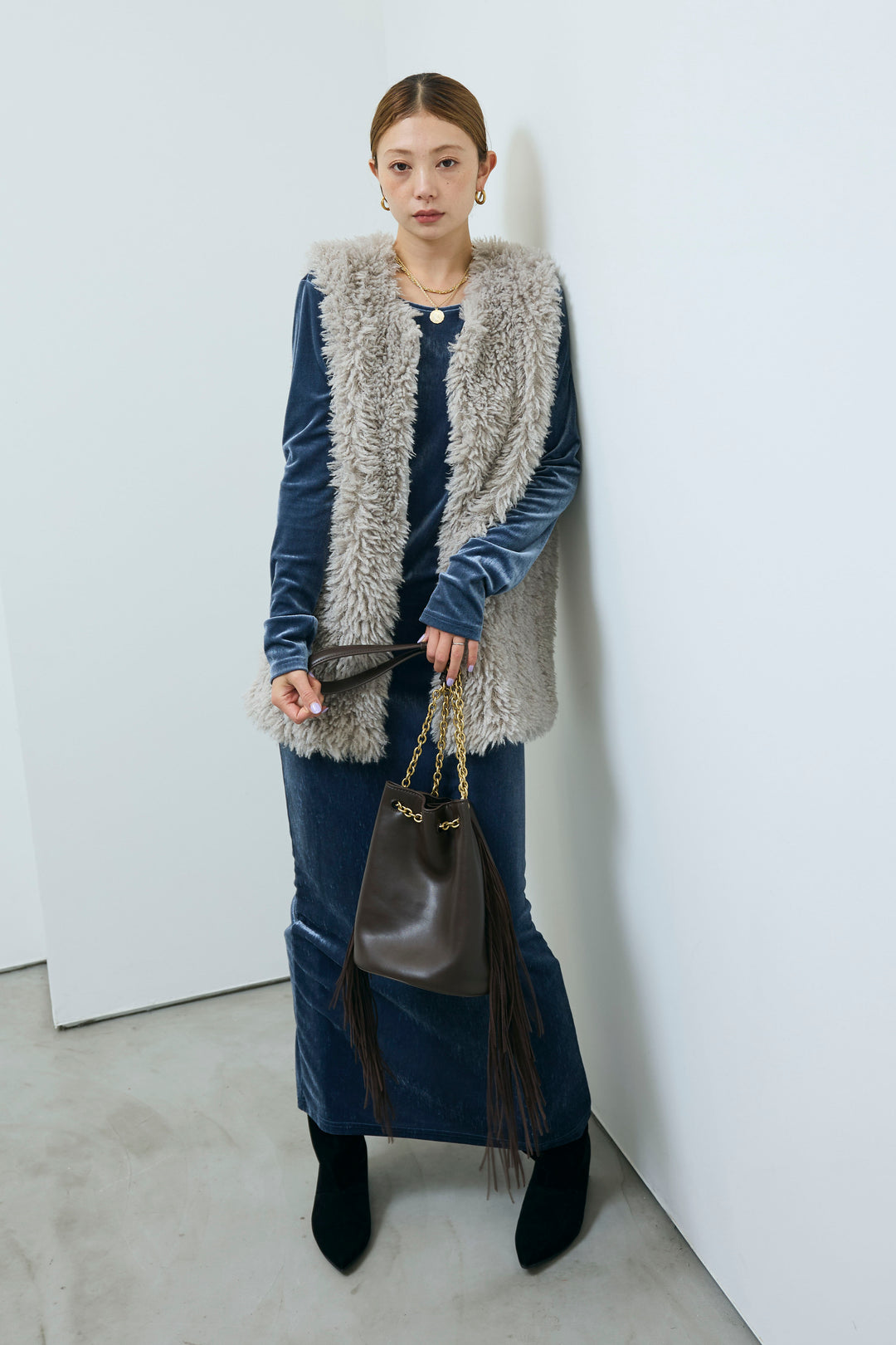 [予約/SET]ベロアバックオープンワンピース+プードルファーベスト(2set)