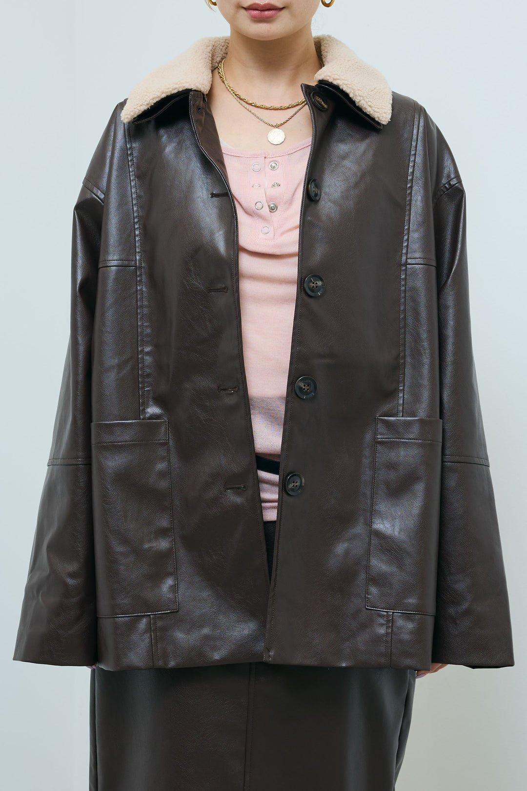 [予約/SET]ボアつきフェイクレザーカバーオール+シアーヘンリーネックロンT+エコレザーバックスリットペンシルスカート(3set)