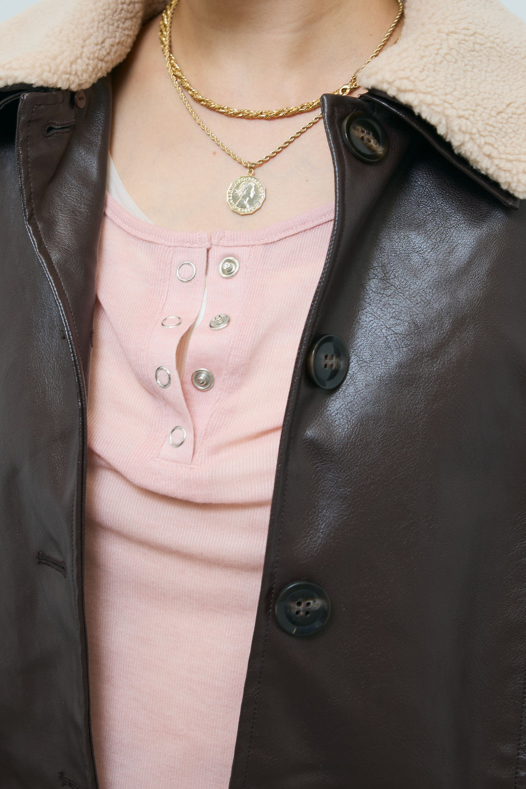 [予約/SET]ボアつきフェイクレザーカバーオール+シアーヘンリーネックロンT+エコレザーバックスリットペンシルスカート(3set)