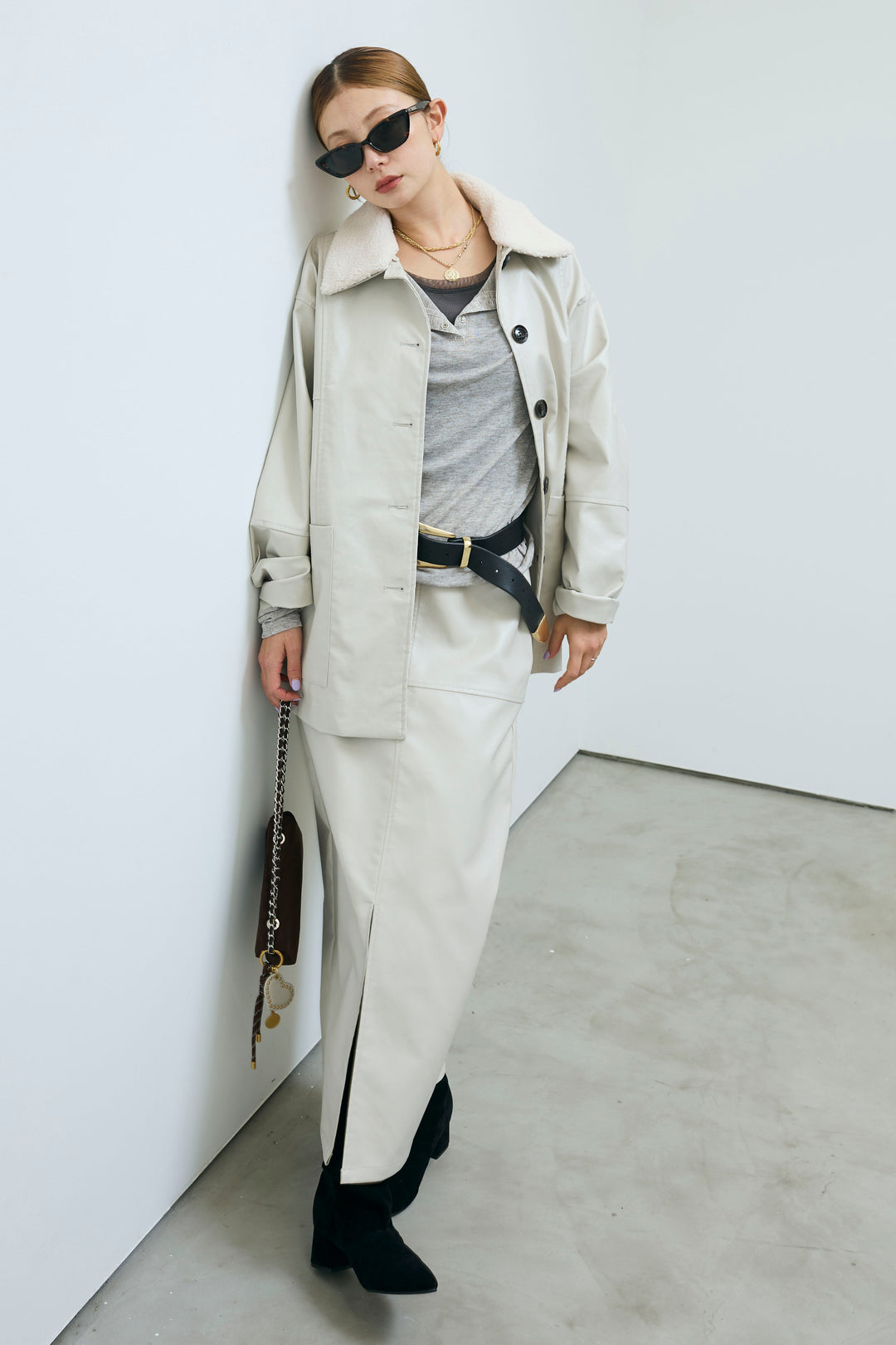 [予約/SET]ボアつきフェイクレザーカバーオール+シアーヘンリーネックロンT+エコレザーバックスリットペンシルスカート(3set)