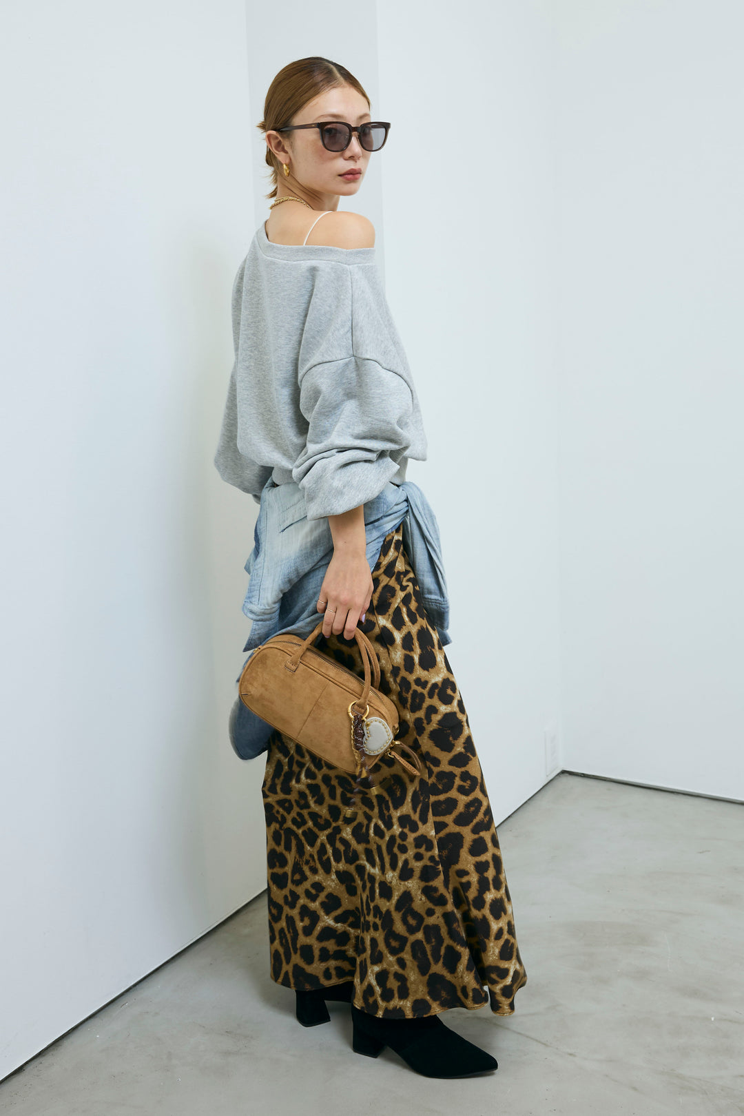 [予約/SET]裏毛アシメショルダープルオーバー+レオパードナロースカート(2set)