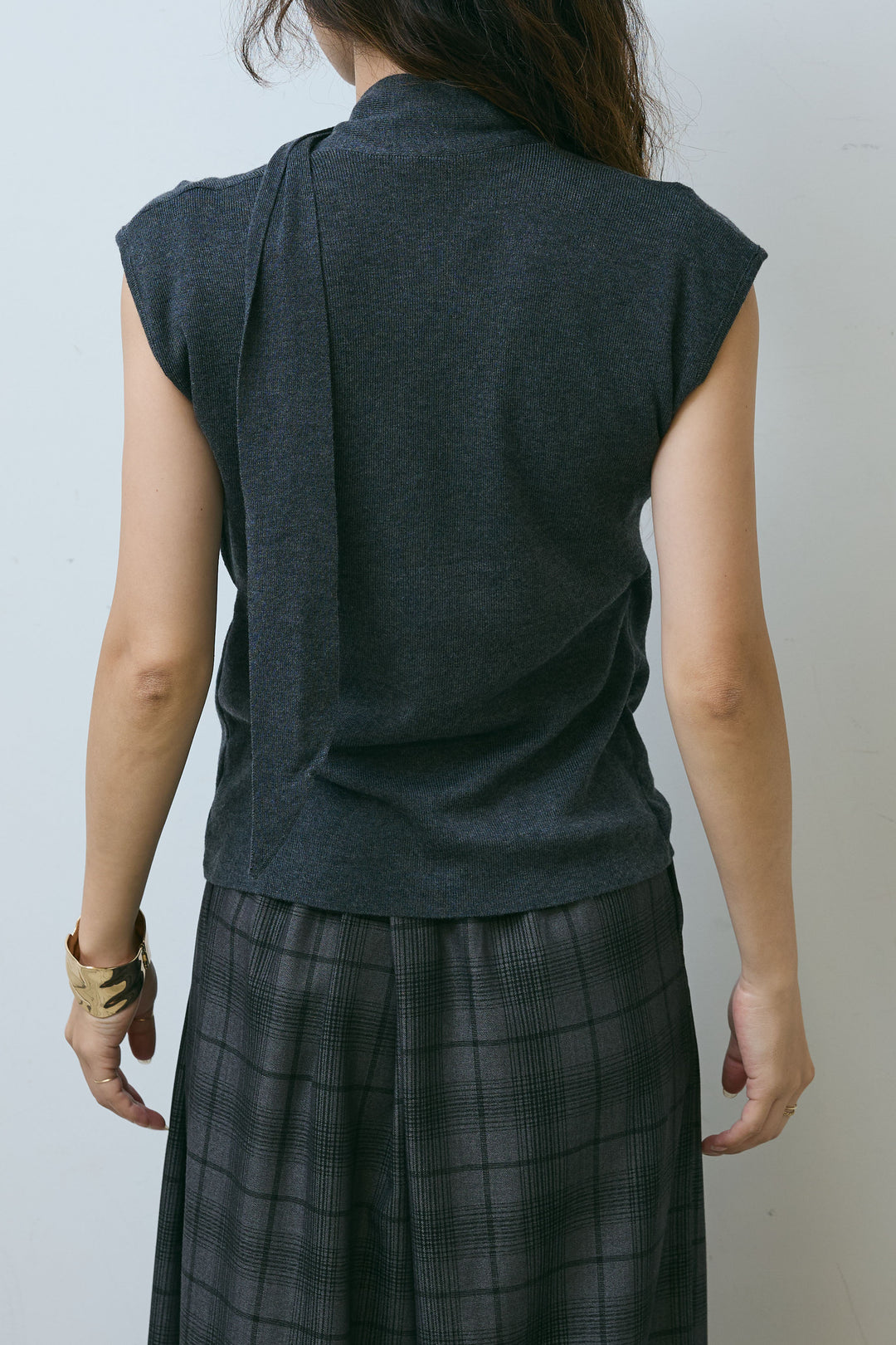 タイつきVネックニットPO