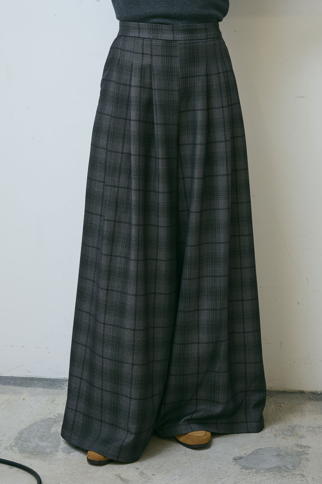 [予約/SET]タイつきVネックニットPO+チェックワイドタックパンツ(2set)