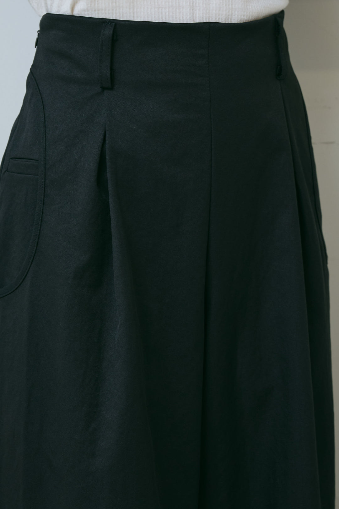 サイドポケットカーブフォルムパンツ