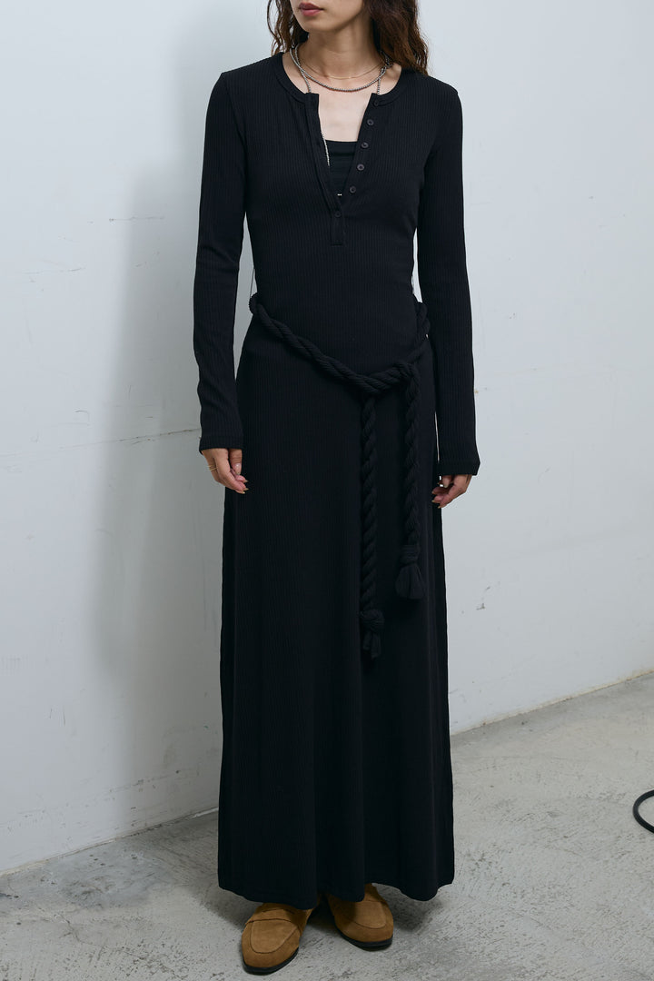 [予約]ブレイデットベルトつきヘンリーネックワンピ