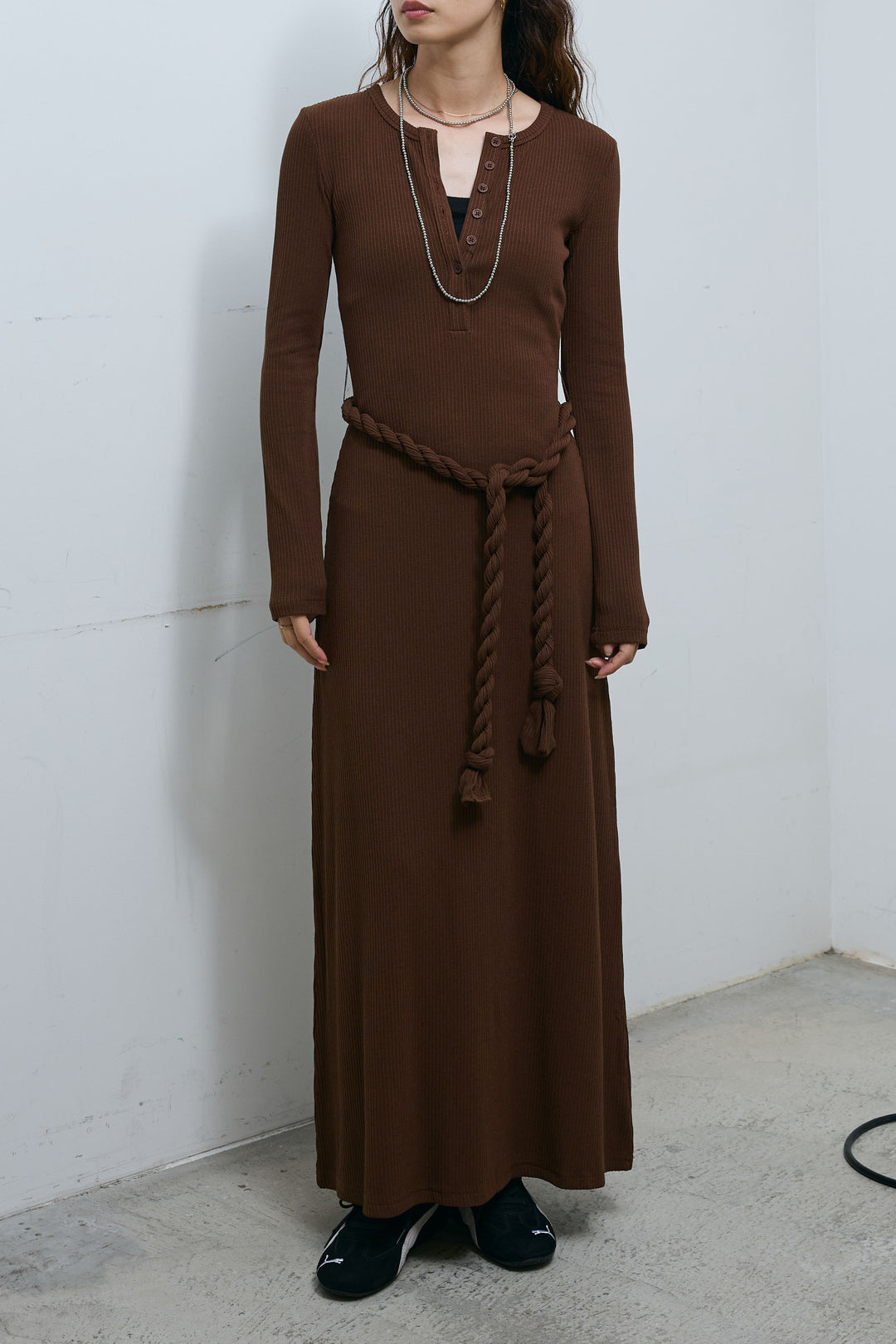 [予約]ブレイデットベルトつきヘンリーネックワンピ