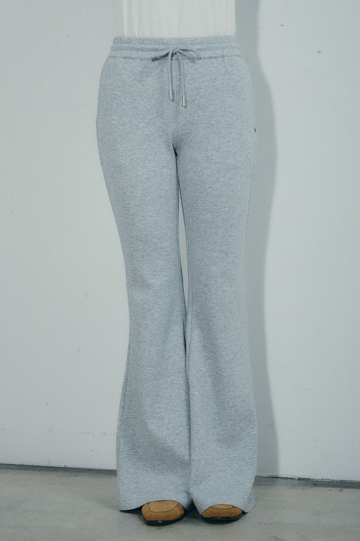[予約]美脚フレアスウェットパンツ