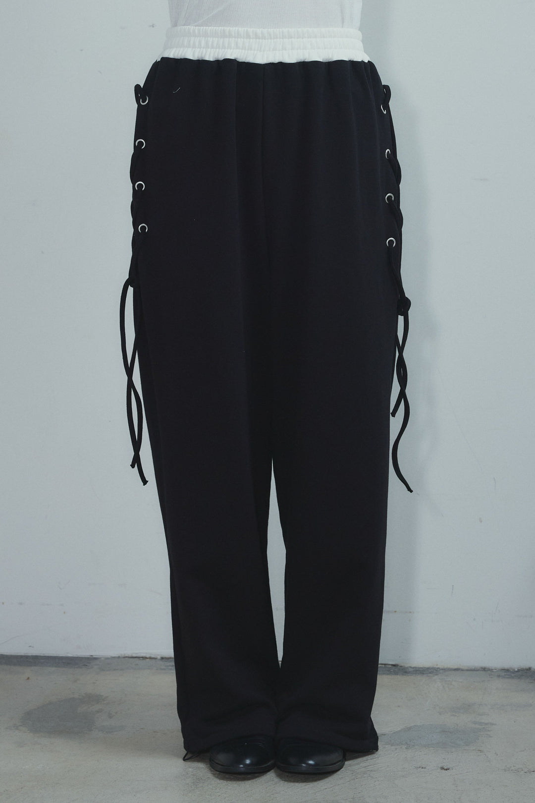 [予約]サイドレースアップスウェットパンツ