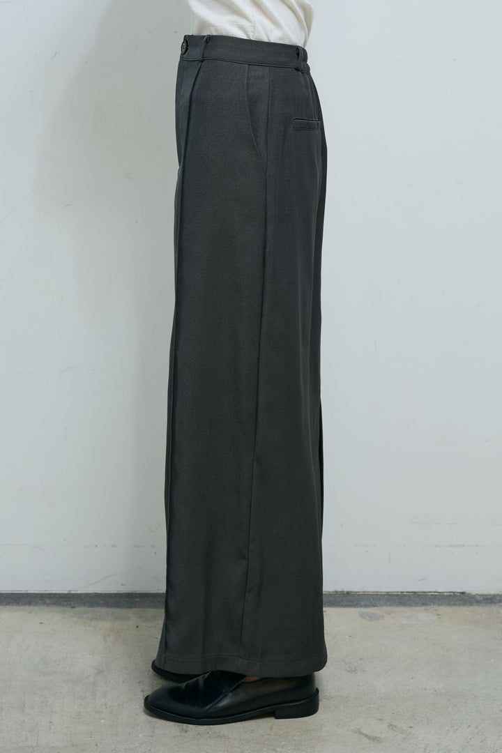 ピンタックストレートスカート