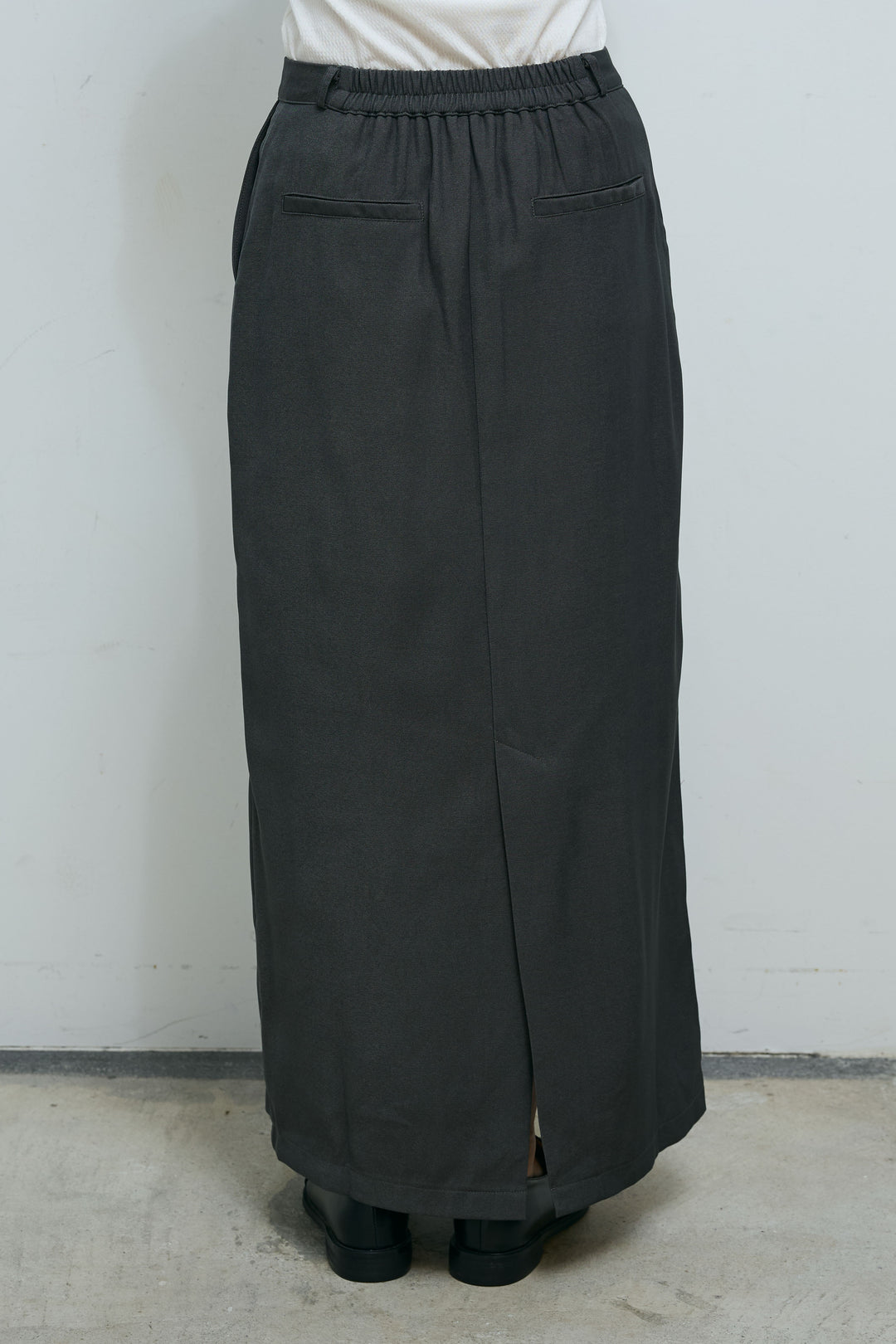 ピンタックストレートスカート