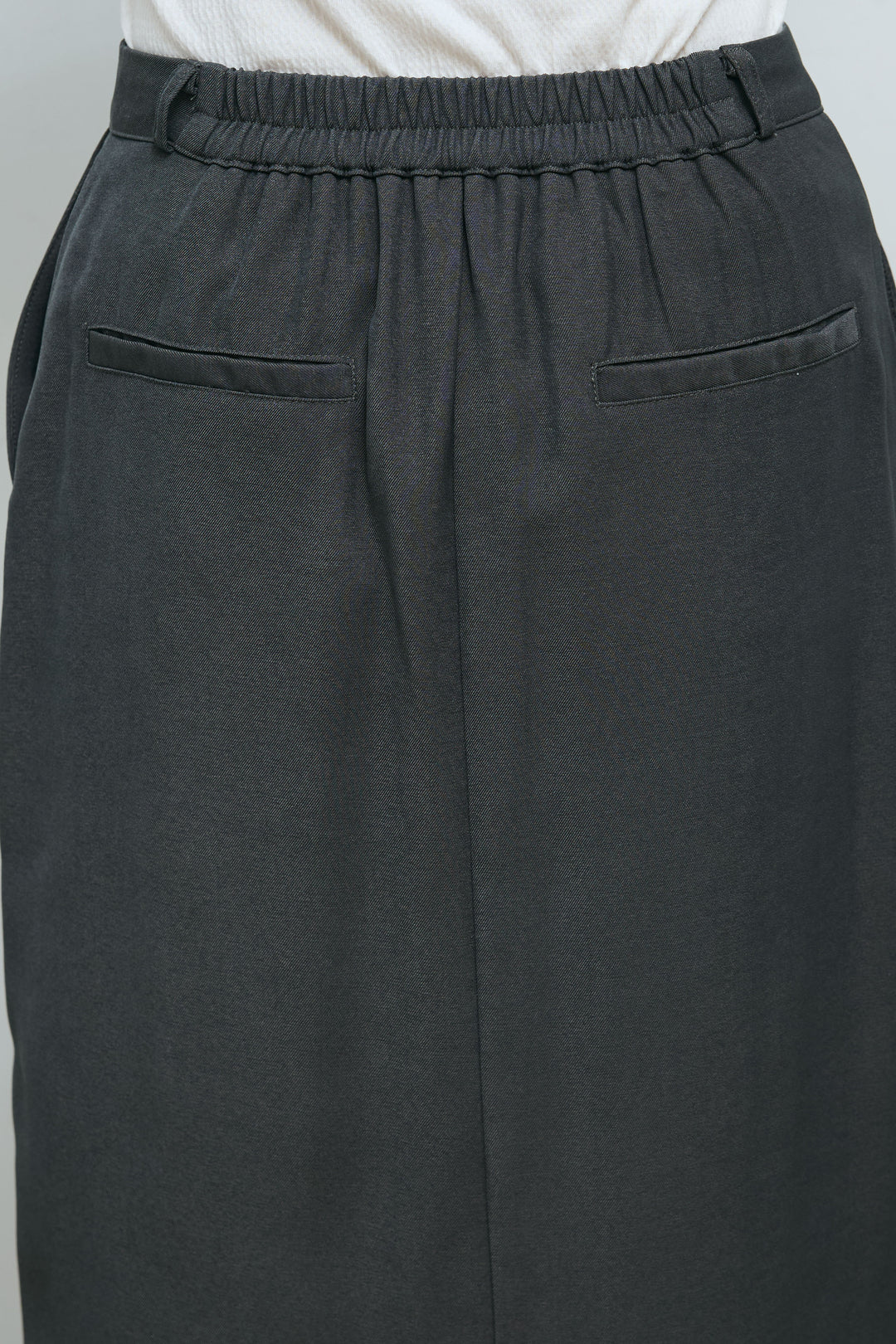 ピンタックストレートスカート