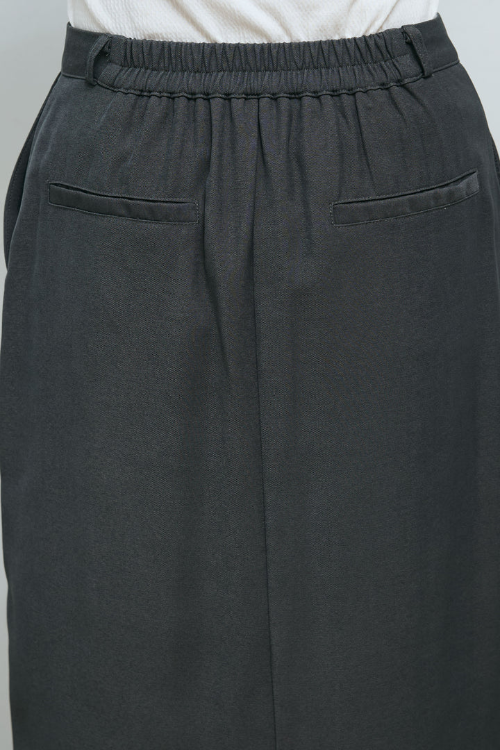 ピンタックストレートスカート