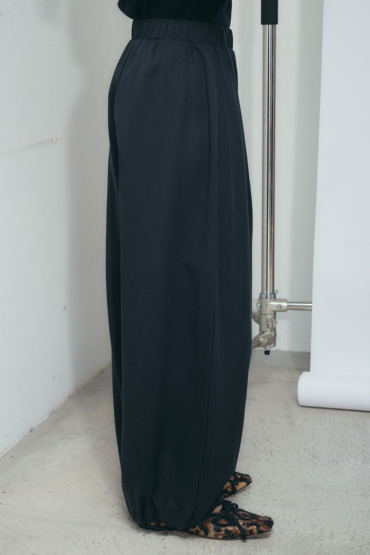 [予約/SET]エコファースタンドジレ+オフショルリブニット+バルーンパンツ(3set)