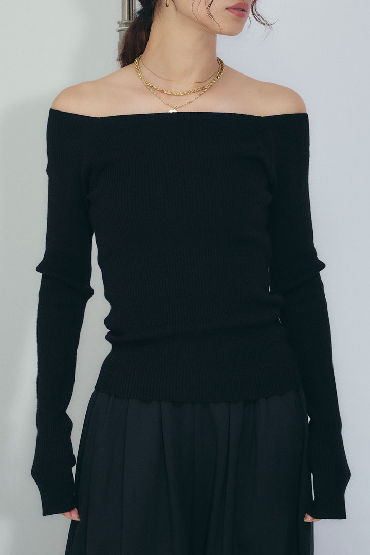 [予約]オフショルリブニット