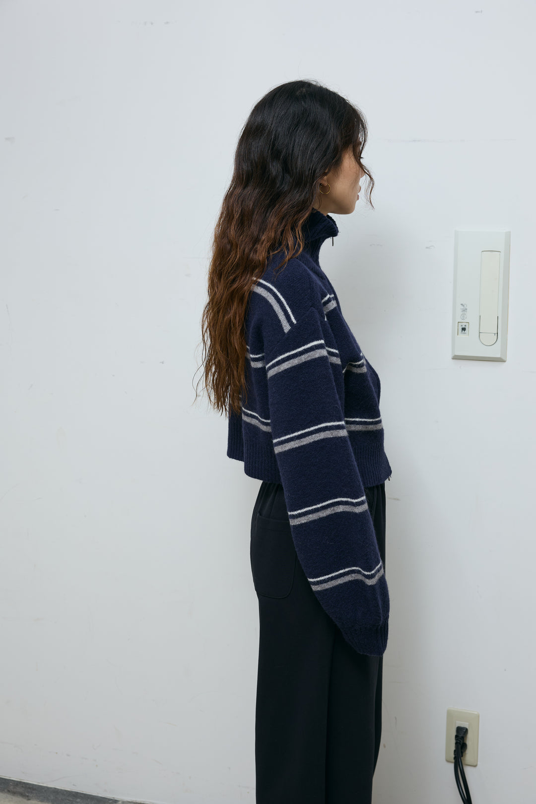 [予約]スタンドカラーボーダージップニット