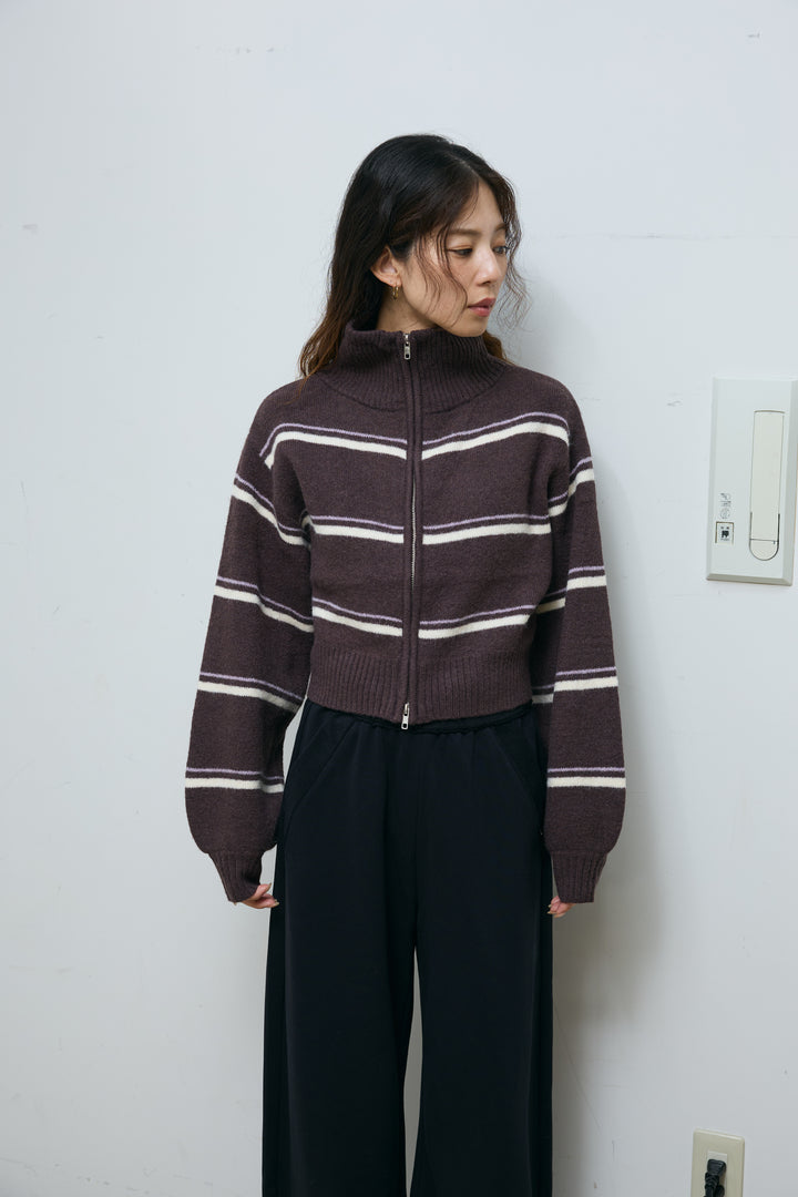 [予約]スタンドカラーボーダージップニット