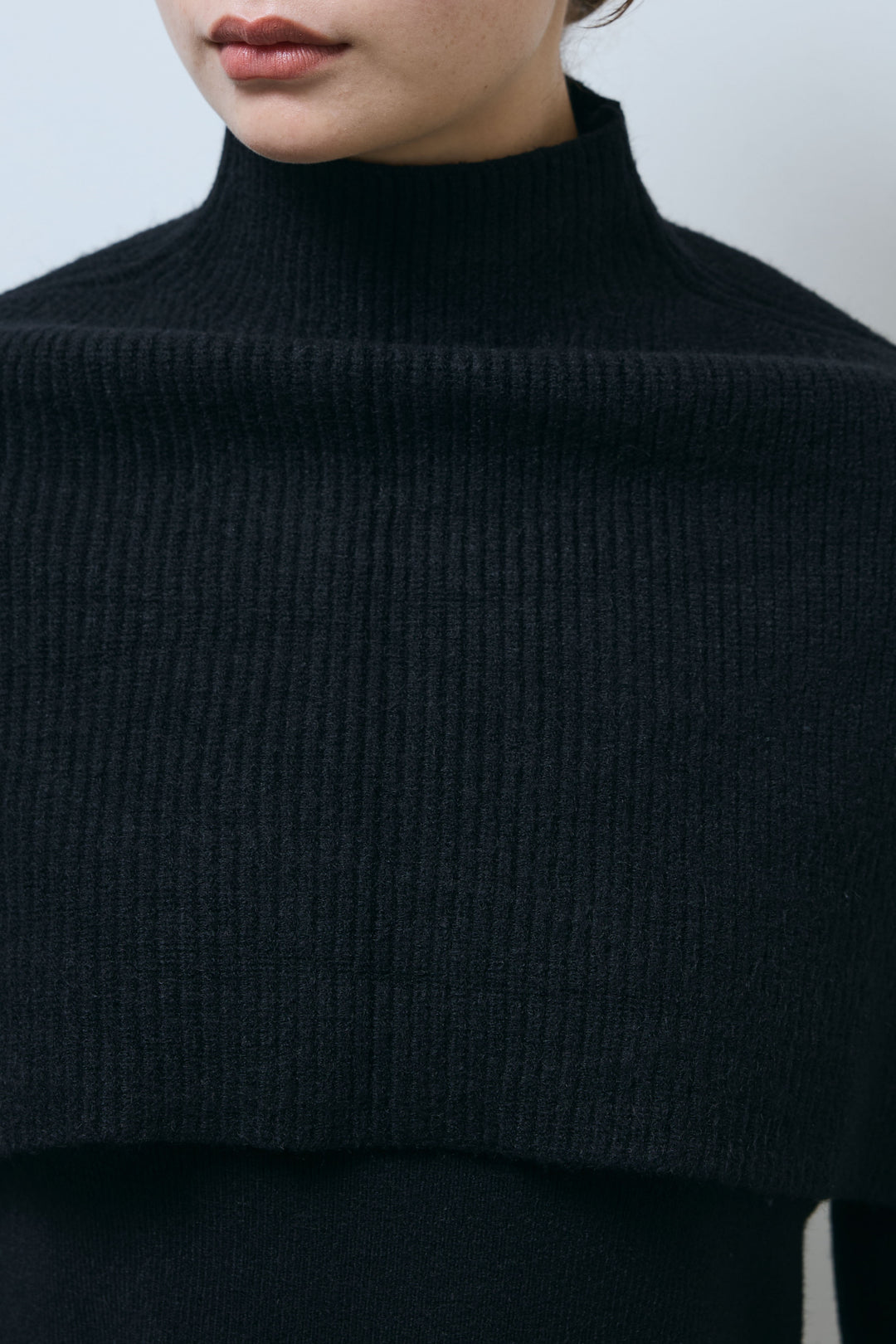 [予約]ケープアンサンブルニット