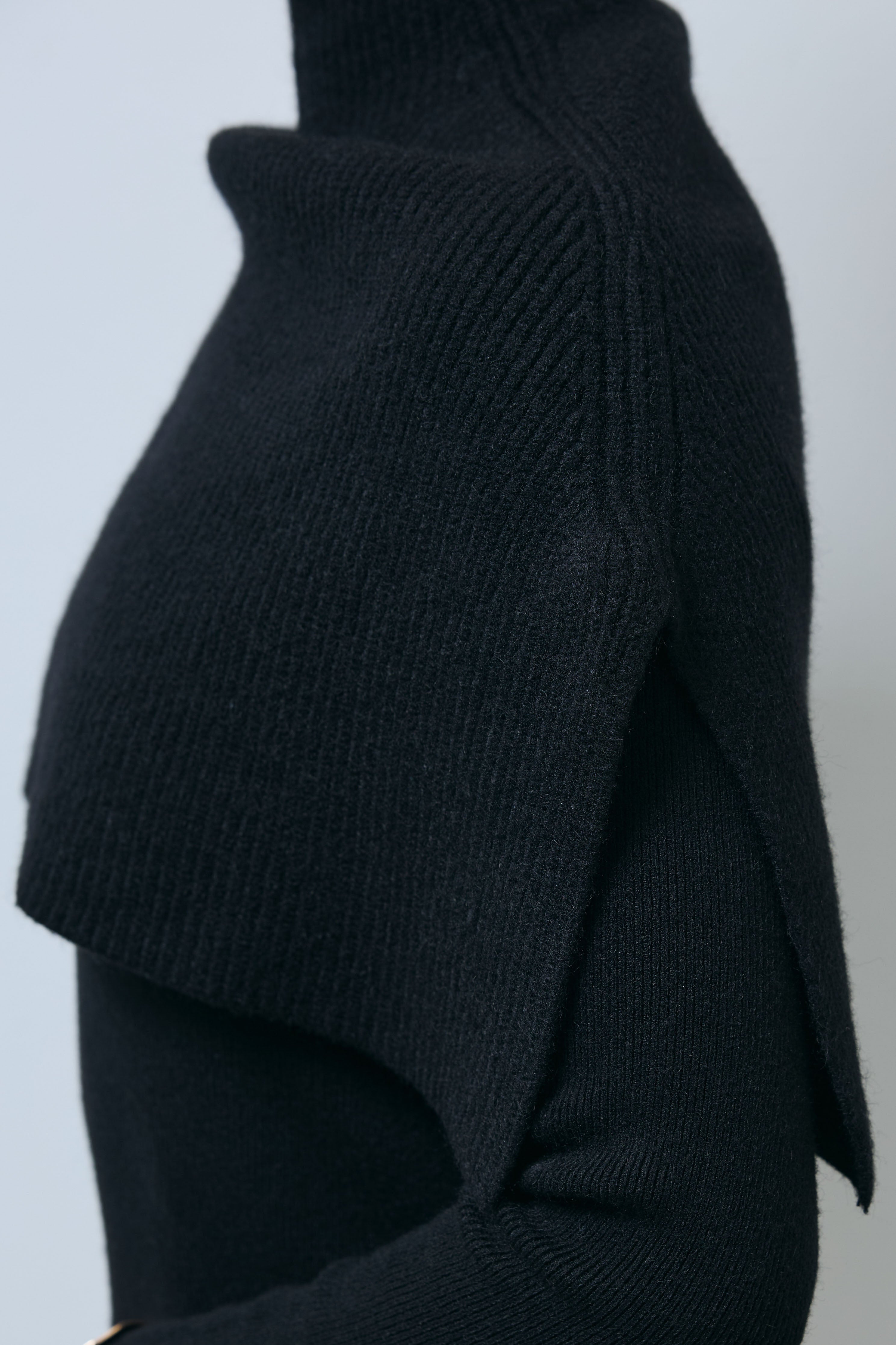 ルルウィルビー　ケープアンサンブルニット 予約]ケープアンサンブルニット – IAMALPHA