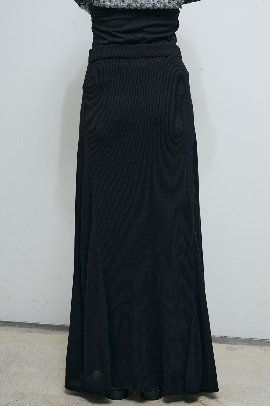 [予約/SET]ハイネックジップデザインニットトップス+切り替えリブニットロングスカート(2set)