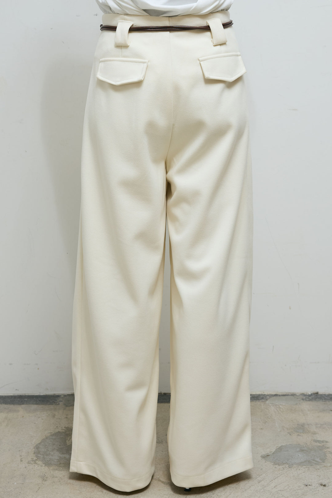 [予約/SET]ダブルフェイス配色ニットコート+フェイクレザーベルト付きワイドタックパンツ(2set)