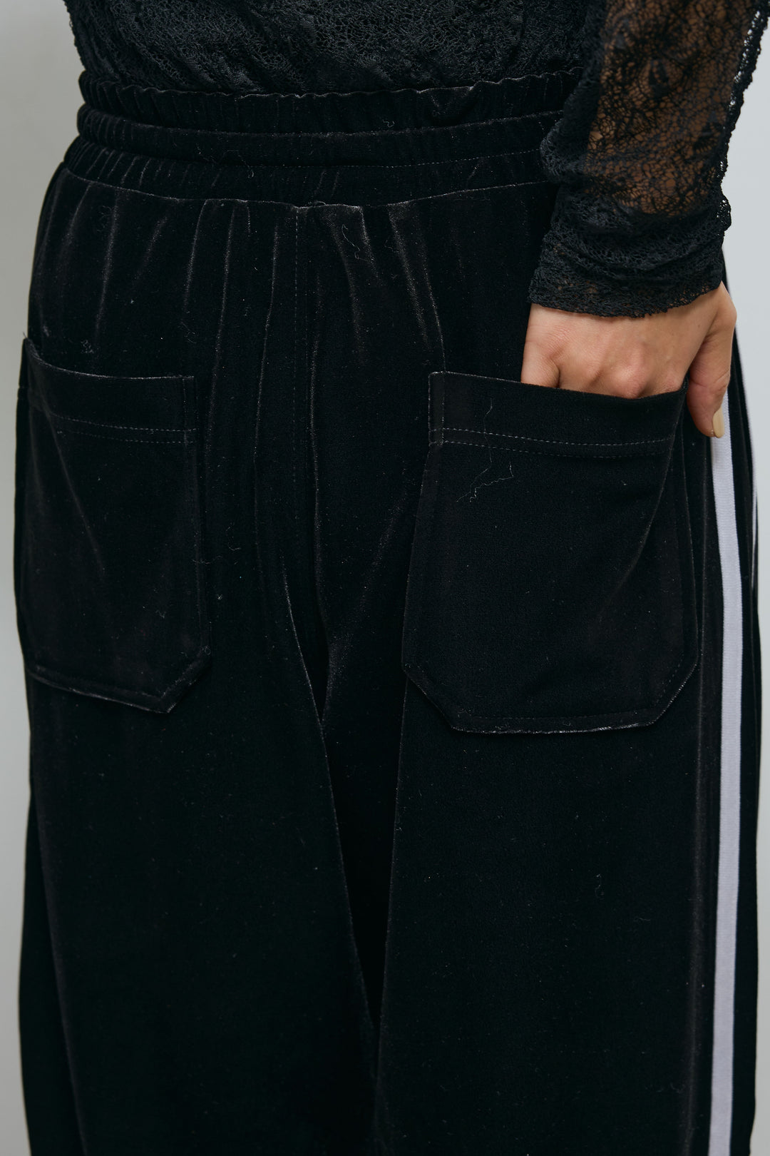 [予約/SET]ハイネックワイドーオープンニットベスト+サイドラインベロアパンツ(2set)