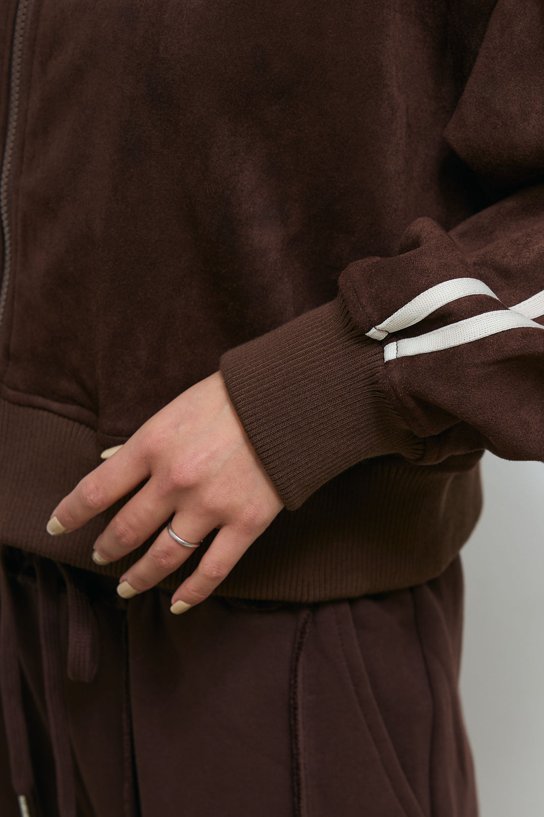 [予約]スエードポンチクロップド丈トラックジャケット