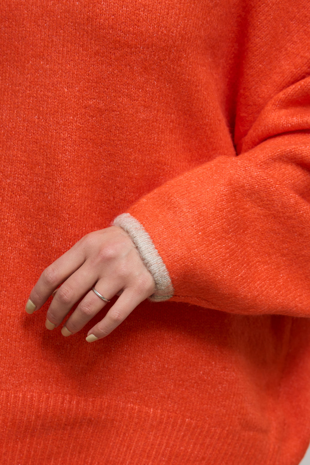 [予約]バイカラーコクーンニット