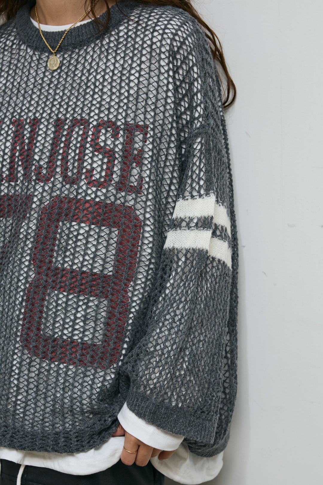 [予約/SET]透かし編みニット＋ナンバーロゴTシャツセット+エコレザーバックスリットペンシルスカート(2set)