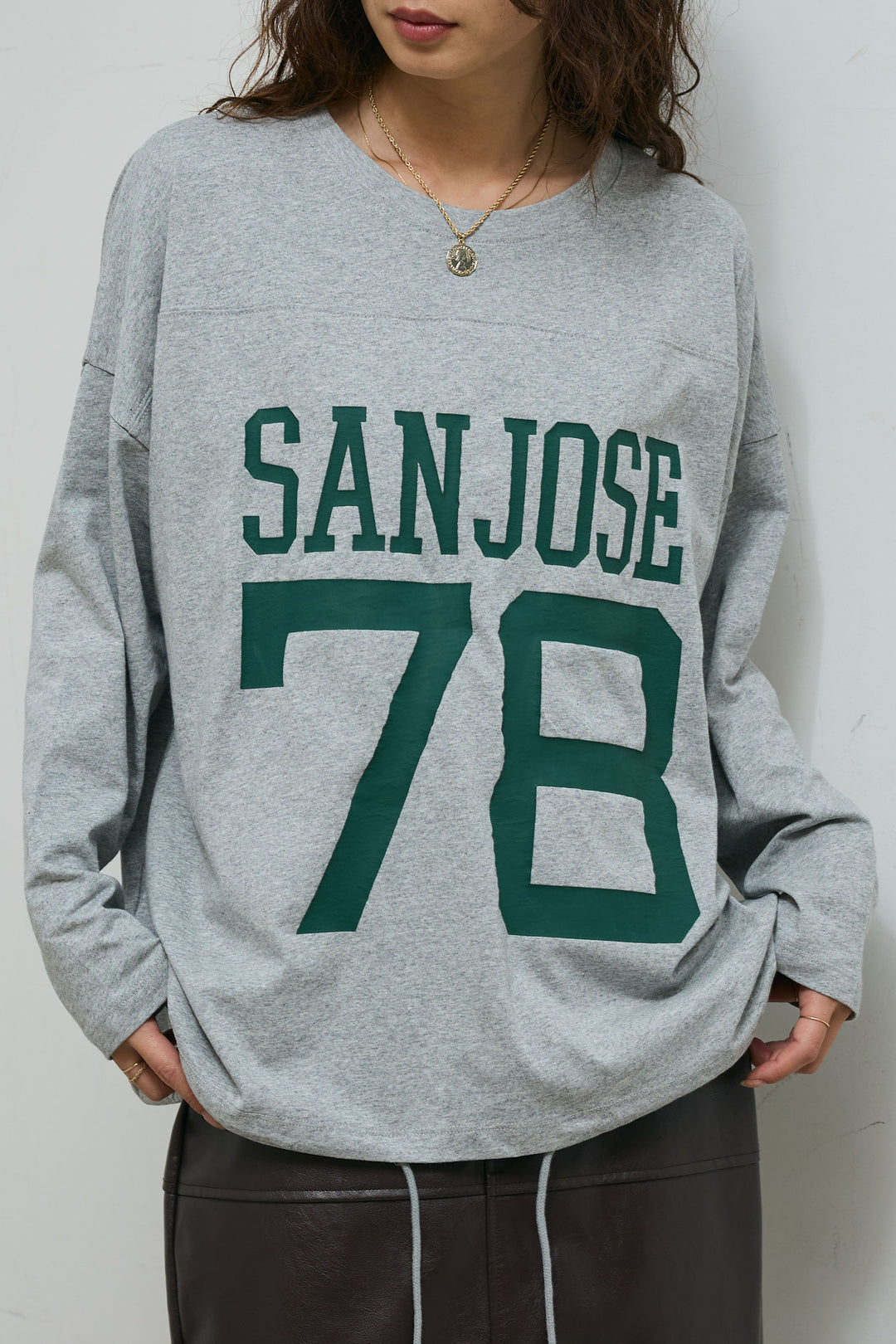 [予約]透かし編みニット＋ナンバーロゴTシャツセット