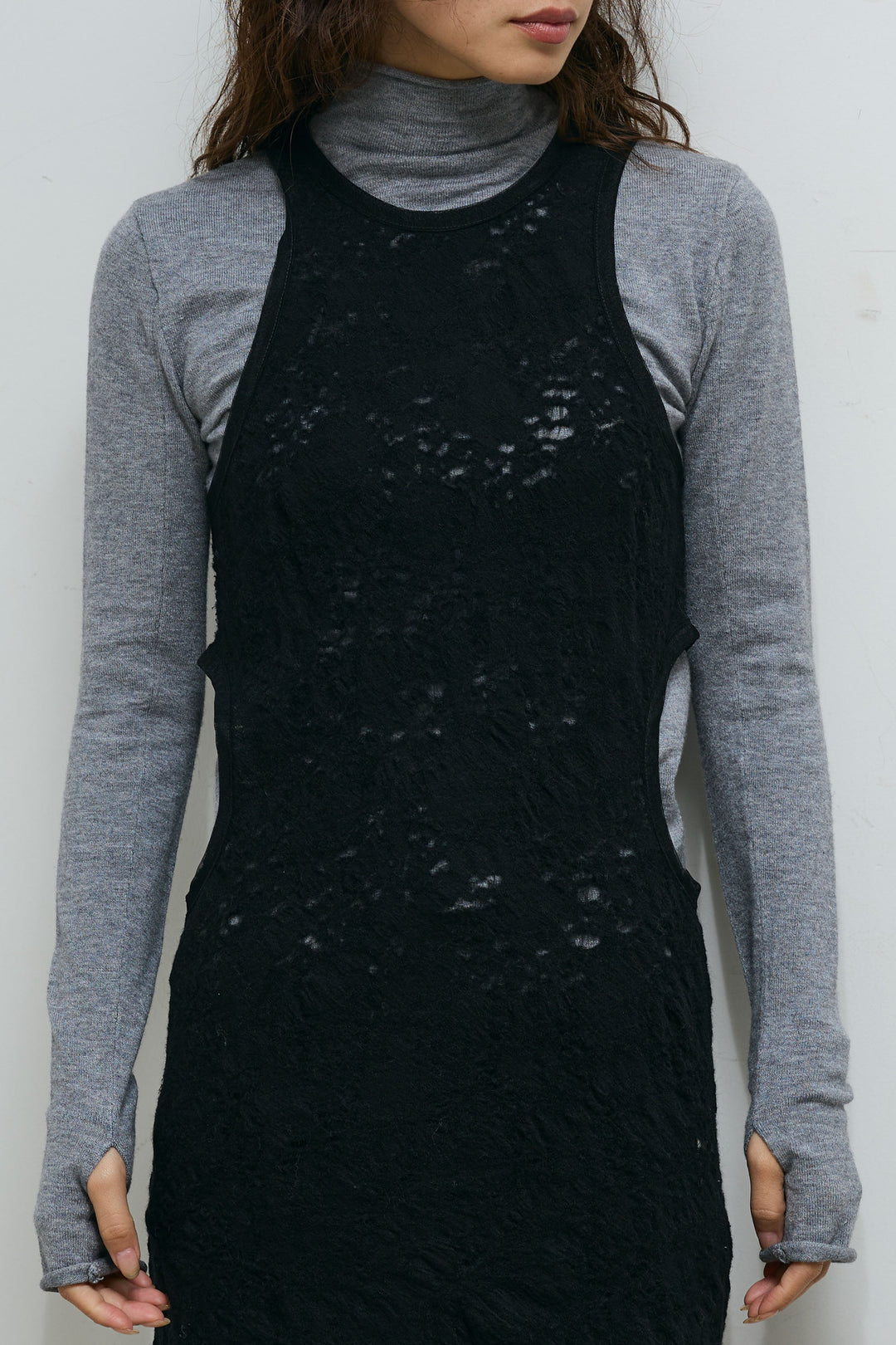 [予約/SET]ウールライクスタンドカラーベスト+アンゴラタッチフィンガーホールタートルニット+サイドホールウールブレンドレースロングタンク+ダンボールニットパンツ(4set)