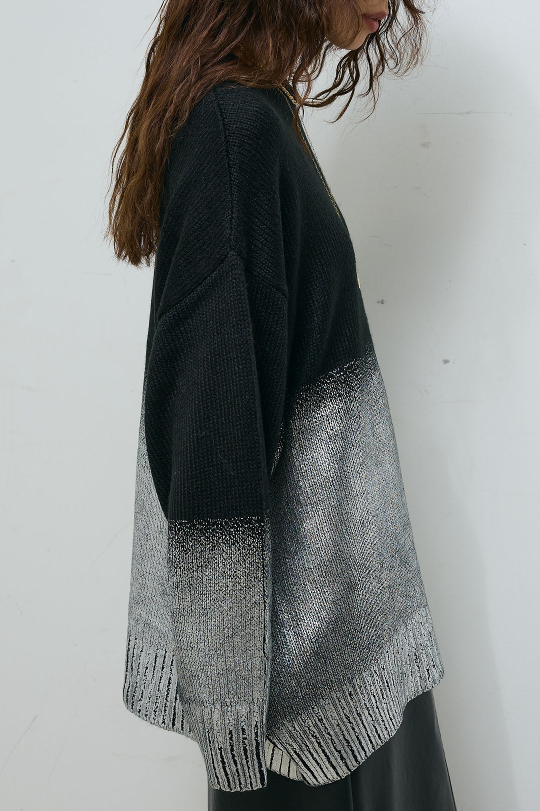 [予約/SET]箔プリントオーバーサイズプルオーバー+エコレザーバックスリットペンシルスカート(2set)