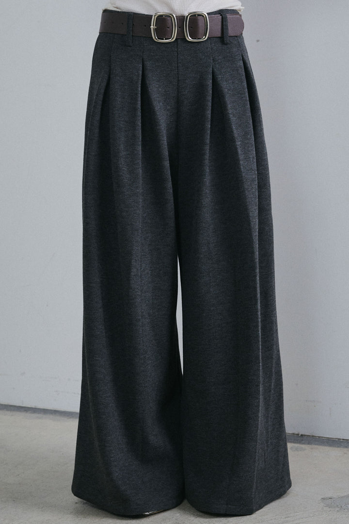 [予約/SET]アシンメトリーチュールオーガンジーニット+ベルト付きスゥイッチングタックパンツ(2set)