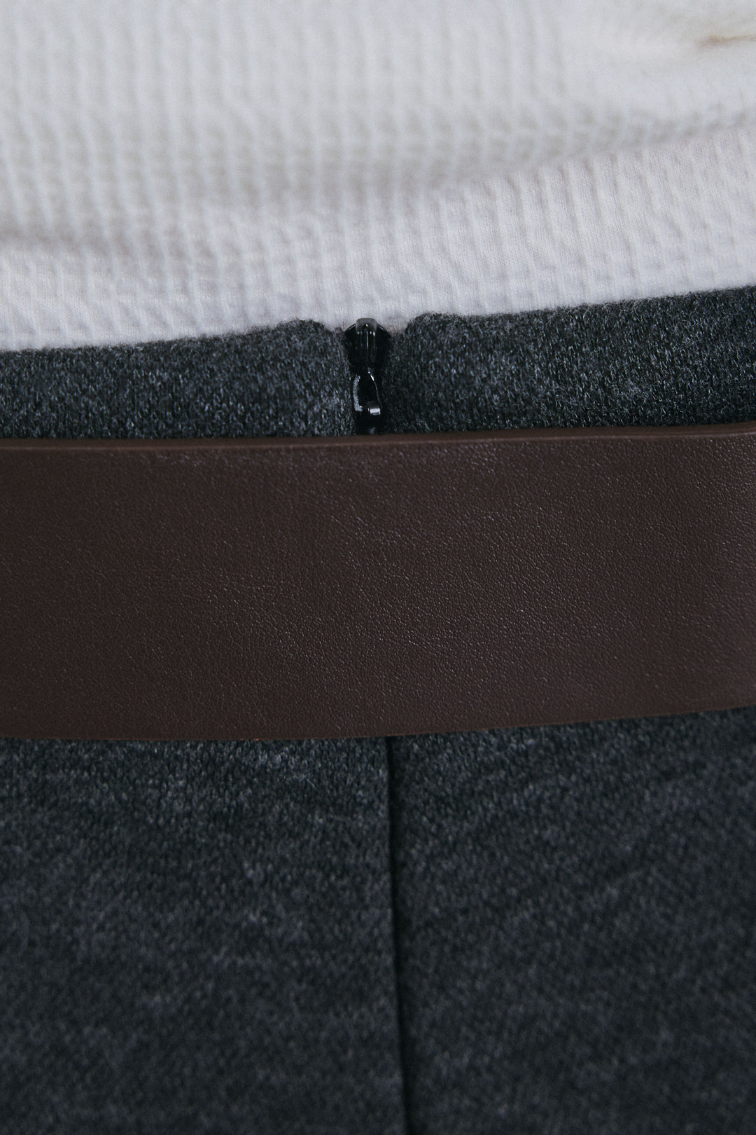 [予約/SET]ケープ付きローゲージニット+ベルト付きスゥイッチングタックパンツ(2set)