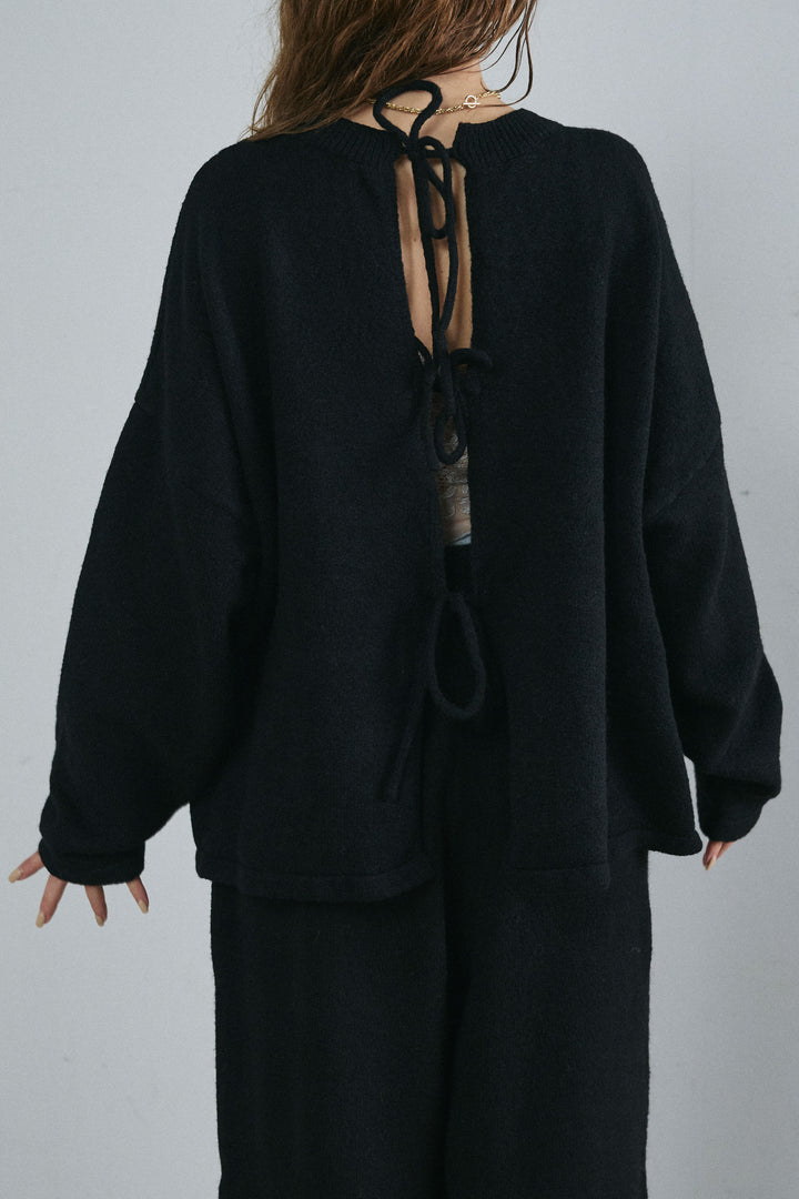 [予約]バックレースアップニット