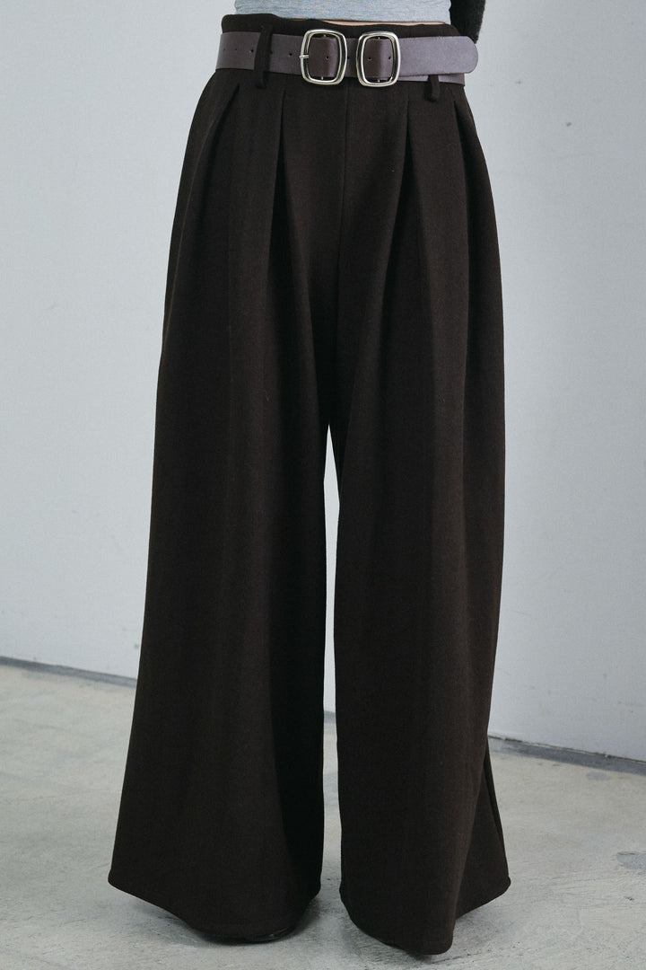 [予約]ベルト付きスゥイッチングタックパンツ
