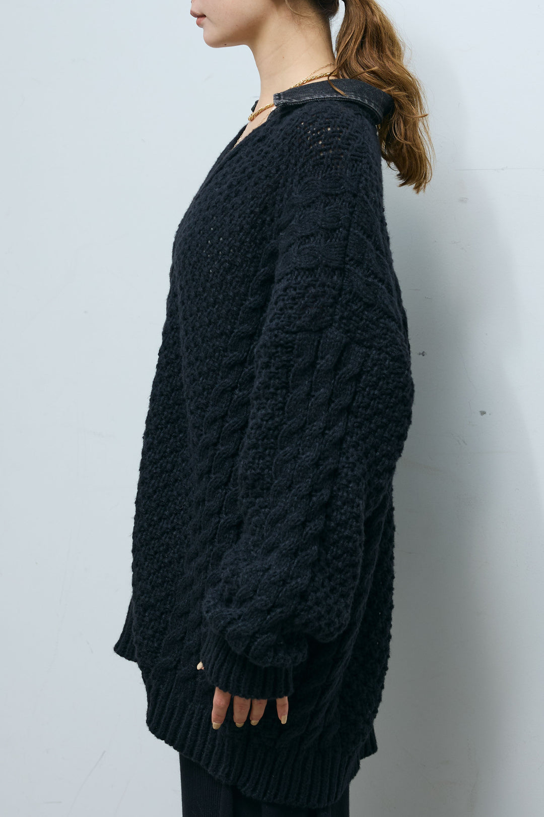 [予約]ブラックデニムカラーケーブルニット