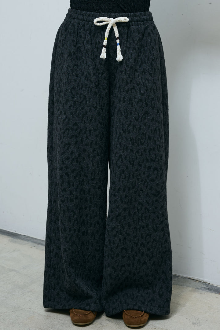 [予約/SET]センターホール2wayニット+パイルタッチレオパード柄イージーパンツ(2set)